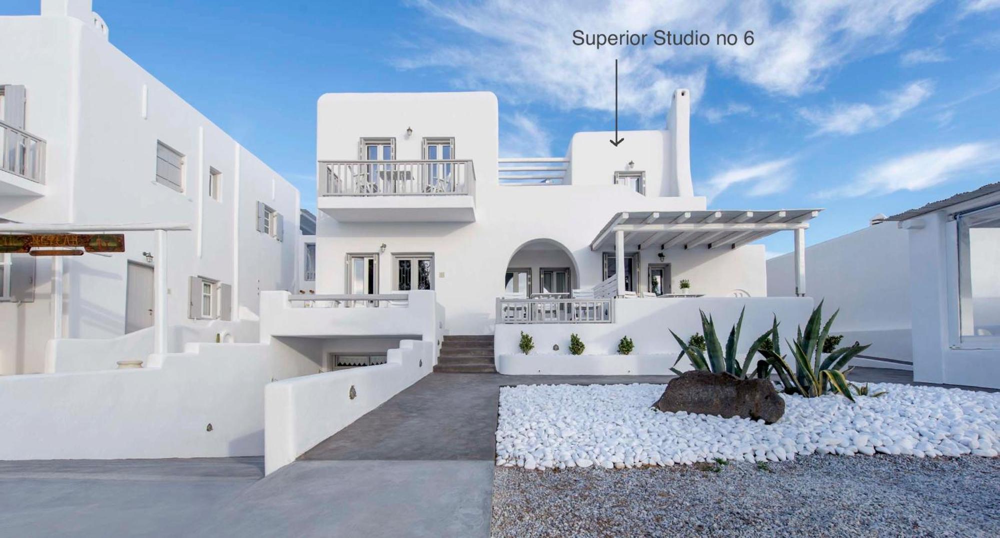 Nefeli Sunset Studios Pollonia Rum bild